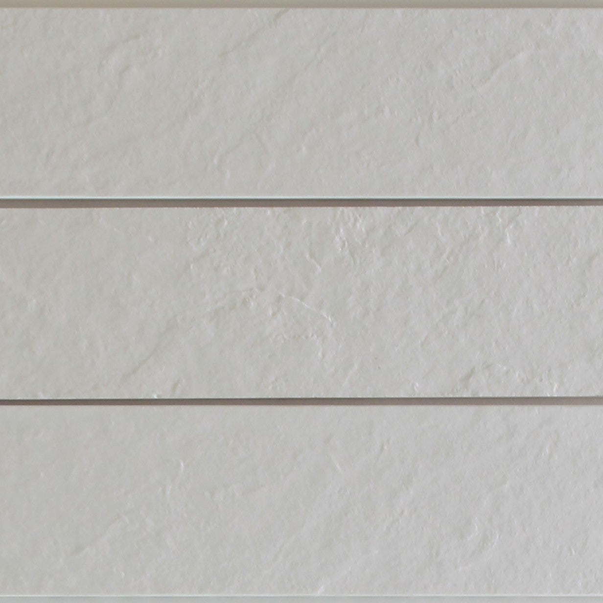 27-BA Minimalist Tile