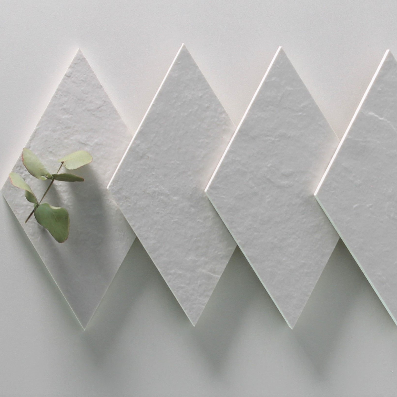 27-BA Minimalist Tile