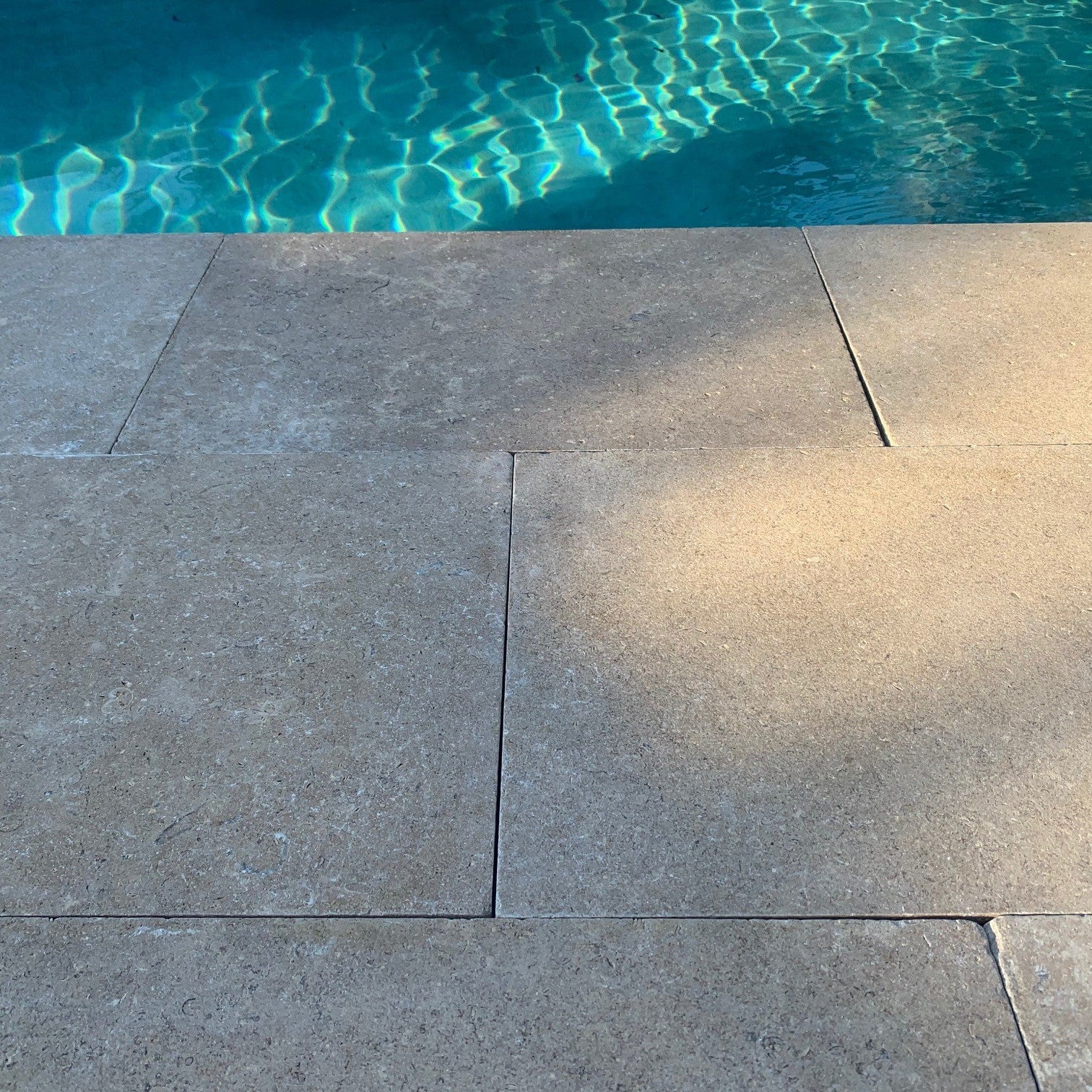 61-ES Natural Limestone