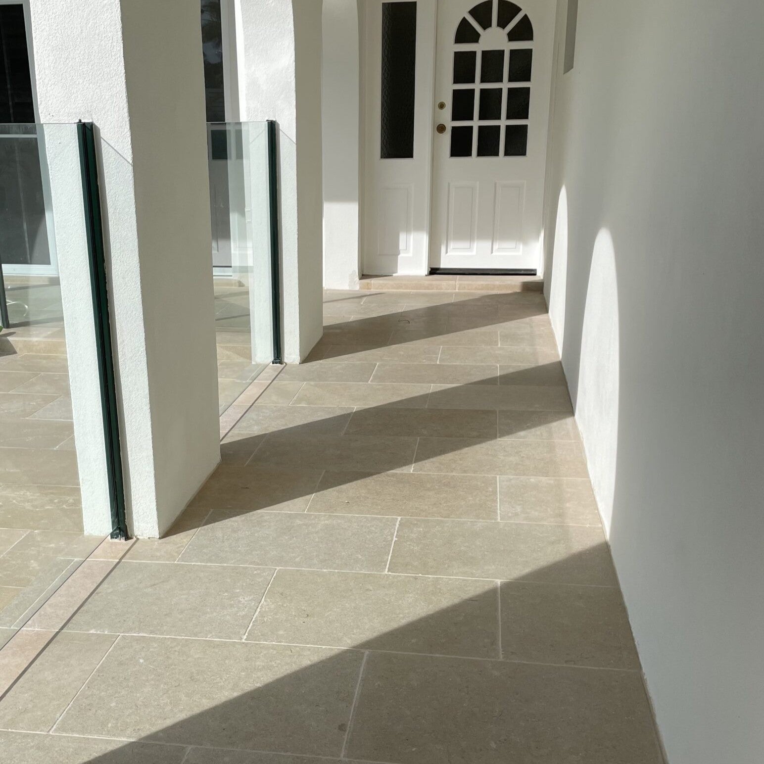 61-ES Natural Limestone